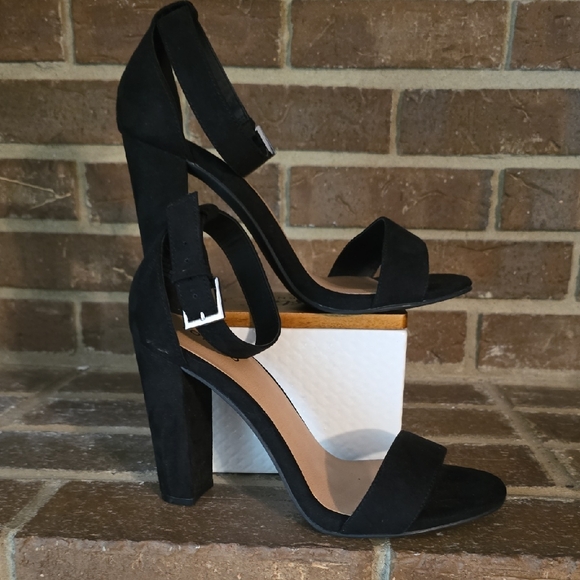 Torrid Black Two Strap Tapered Faux‎ Suede Sandal Heels Size 10 - Picture 1 of 6
